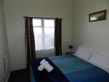 YHA Motueka Laughing Kiwi Backpackers & Self Contained Bach4