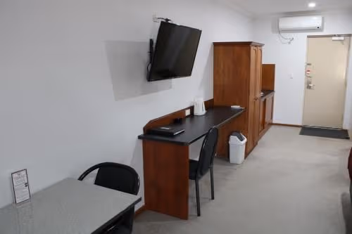 Deluxe Studio