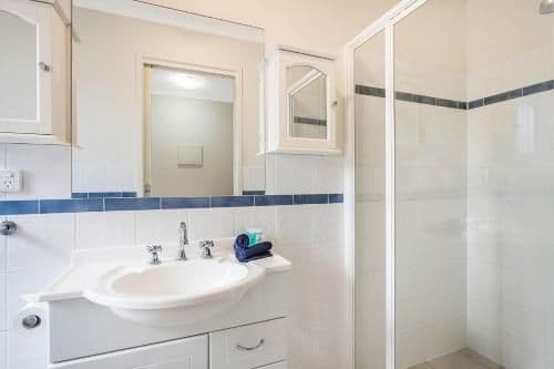 Three-Bedroom Apartment with Lake View