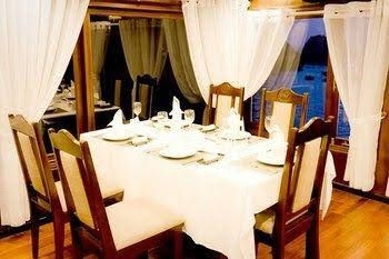 Phoenix Cruise Halong2