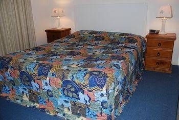Surfers Beach Resort 21