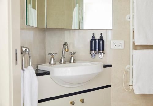 Breathtaker Hotel and Spa (Breathtaker Hotel and Spa Retreat)3