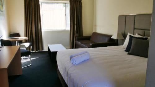 King Studio with Sofa Bed