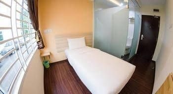 Orange Hotel2