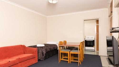 Deluxe Double Room (2 Adults + 1 Child)