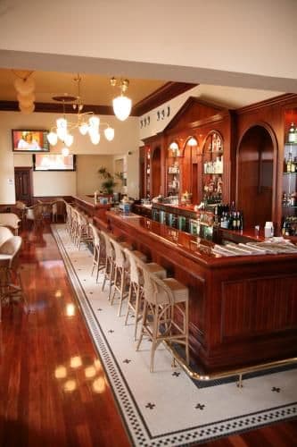 Deluxe Heritage Corner Room