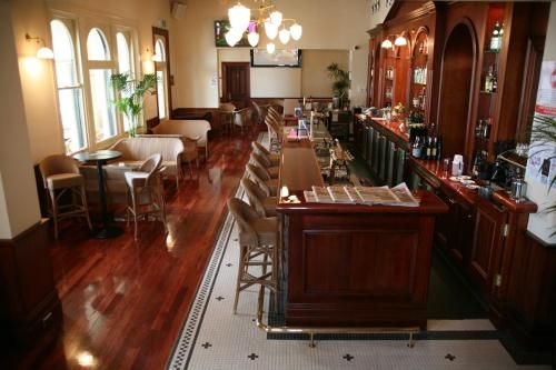 Largs Pier Hotel (Largs Pier Hotel Motel)3
