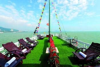 Imperial Junk Halong2