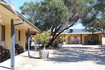 Rye Beach Motel1