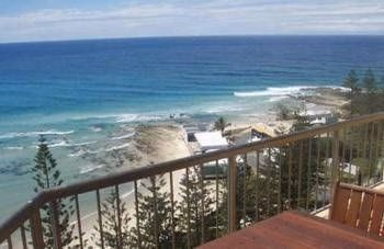 Columbia Beachfront Apartments0