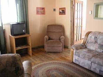 Iron Kettle Cabin Vacation Rental Iron Kettle Cabin Vacation Rental
