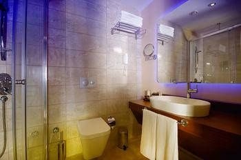 Elite Hotel Darica0