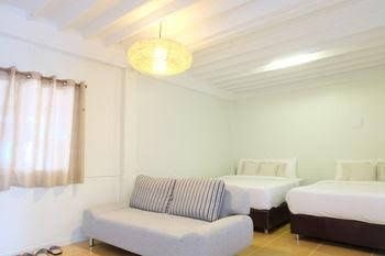 PLERN Room and Backyard3