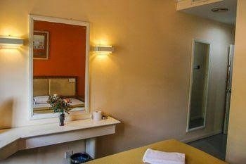 Highway Hotels - Seremban North2