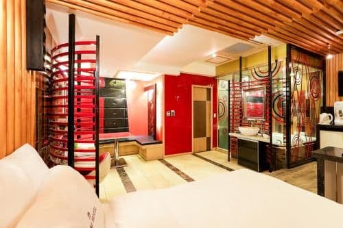 Large Double Room
