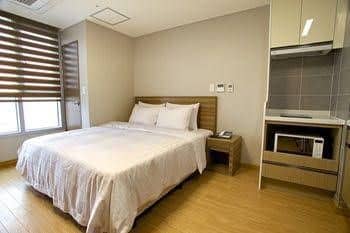 The Class 300 Condo The Class 300 Condo
