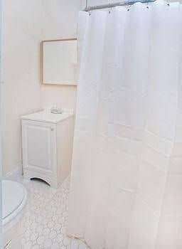 2 BEDROOM APT ON 28 STREET BEST LOCATION 2 BEDROOM APT ON 28 STREET BEST LOCATION