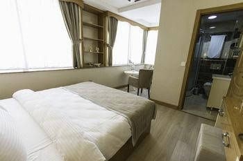 De Maison Airport Hotel4