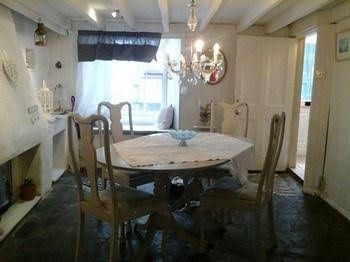 Holly Cottage Vintage B&B4