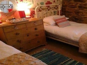 Holly Cottage Vintage B&B Holly Cottage Vintage B&B