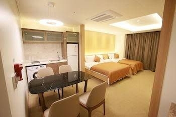 HOTEL AVALON3