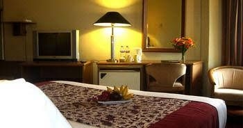 Surya Hotel and Cottages Prigen4