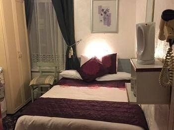 White Lodge Inn4