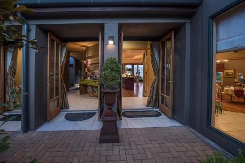 The Flying Trout Boutique Lodge0
