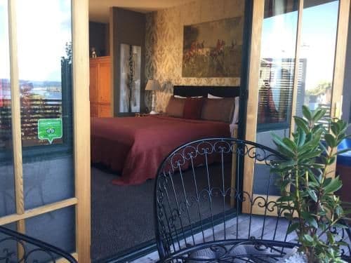 Suite with Lake View