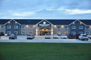 Brookstone Lodge & Suites2