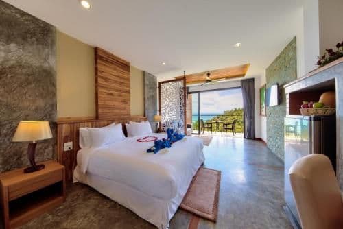 Studio Apartment with Sea View