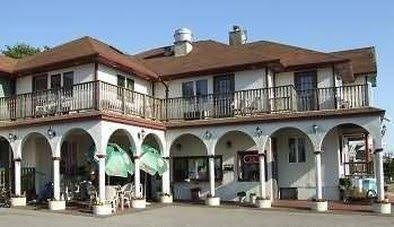 The Sea Breeze Inn0