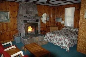 Prague Inn Suites And Cottages2