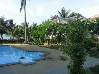 Krisada Beach Resort1