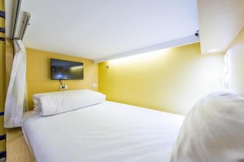 Bed in 8-Bed Mixed Dormitory Room