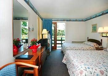 Green Harbor Waterfront Lodging1