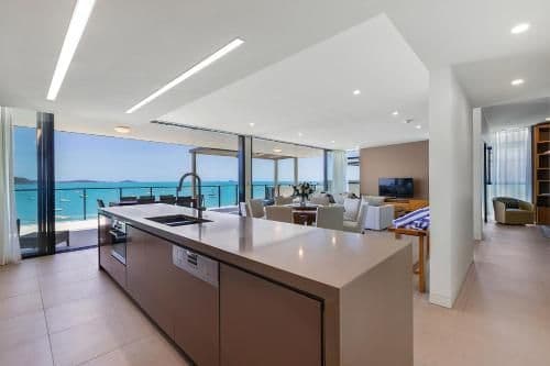 Executive Four-Bedroom Penthouse with Ocean View and Private Pool