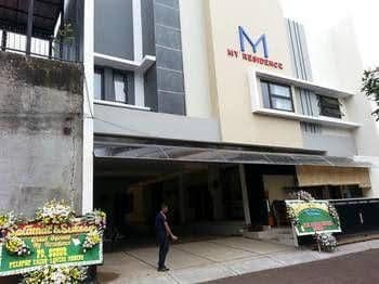 RedDoorz Plus Syariah near Cirebon Super Block Mall 2 RedDoorz Plus Syariah near Cirebon Super Block Mall 2