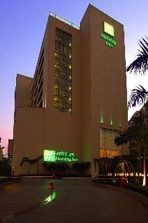 Holiday Inn Mumbai International Airport4
