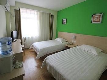 Jinghua Hotel Baoding Train Station1