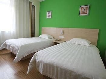 Jinghua Hotel Baoding Train Station4