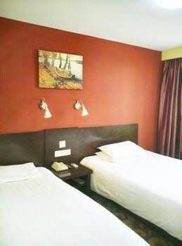 Fast Chain Hotel Fast Chain Hotel