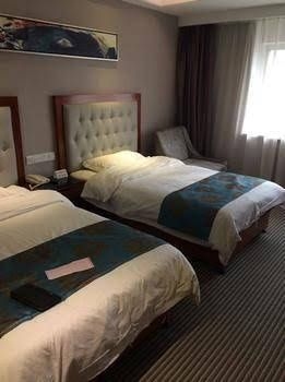 Super 8 Hotel2