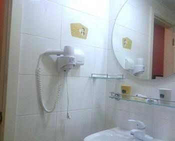 Home Inns Shanghai Quyang Business Center Dabaishu Subway Station Bran1