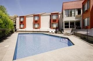 Americas Best Value Inn Portland1