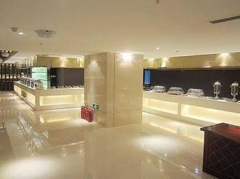 Gold Triangle Hotel0