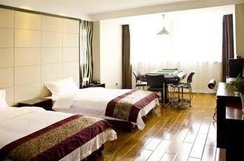 Provence Garden Hotel Wuhan Guanggu Branch4
