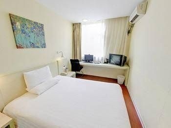 Hanting Hotel (Jinzhou Railway Station people street store)2