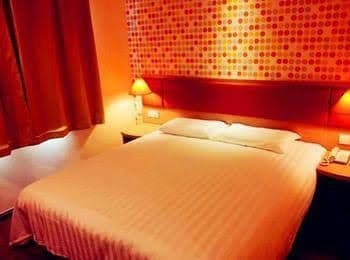 Home Inn Qingdao Chongqing South Road Metro Branch Home Inn Qingdao Chongqing South Road Metro Branch