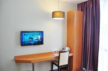 Hanting Express Hotel Shenzhen Leyuan Road4